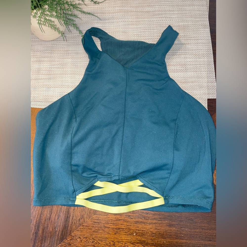 Woman’s size small green fabletics sports bra